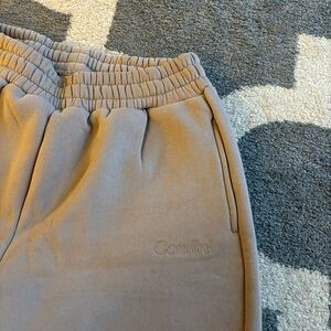 Comfrt Signature Straight Leg Sweatpant (BARK)